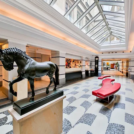 Aria Hotel