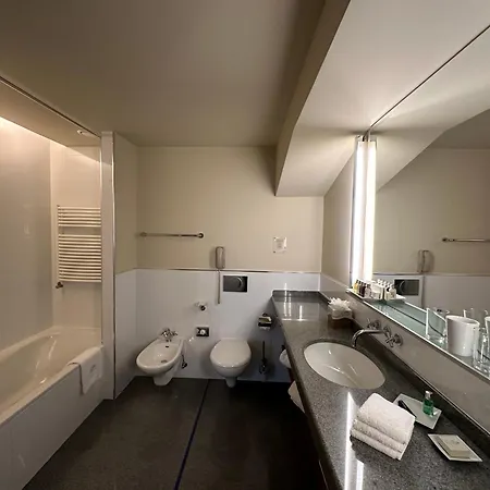 Aria Hotel